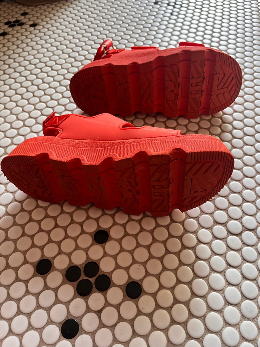 Sorel Kinetic Sunchase Ankle Strap Sandals - Picture 7 of 11